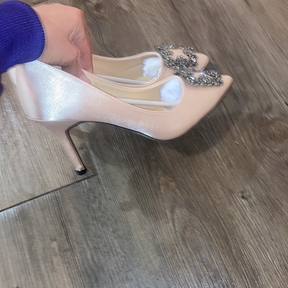 Satin shoes in champagne color, - Picture 2 of 4